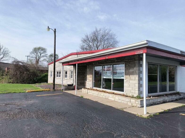 More Photos Of 1601 N Main St, Crown Point Warehouse For Lease