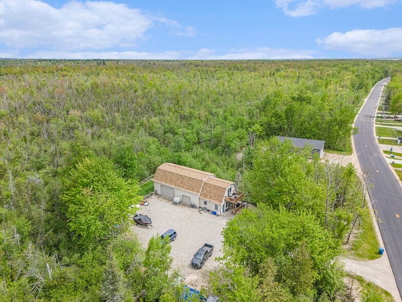 More Photos Of 10392 Houghton Lake dr, Houghton Lake Specialty For Sale