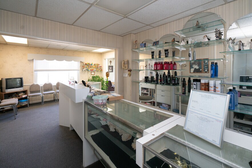 More Photos Of 1806 Pine Grove Ave, Port Huron Storefront Retail Office For Sale