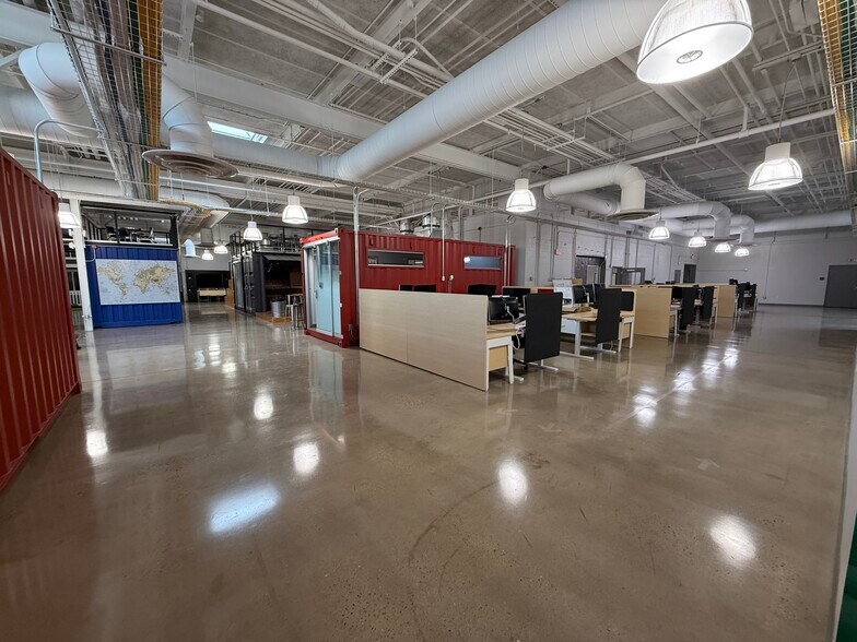 More Photos Of 50 Tower Ln, Avon Light Manufacturing For Lease