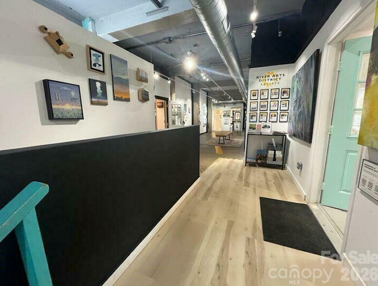 More Photos Of 109 Roberts St, Asheville General Retail For Sale