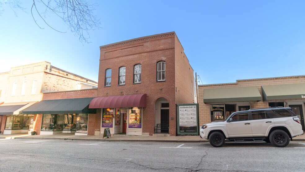 More Photos Of 217 W Main St, Washington General Retail For Sale