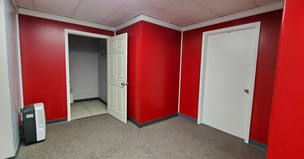 More Photos Of 210 Valdese Ave, Morganton Office For Lease