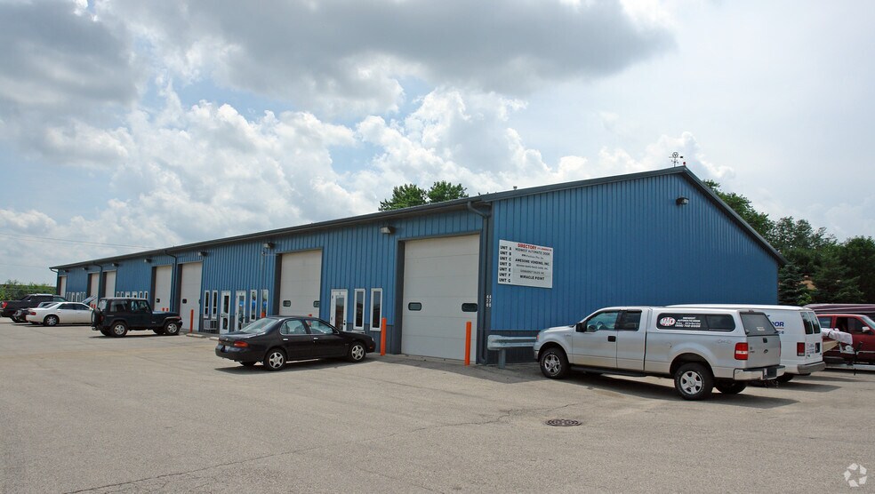 More Photos Of 470 Jennings Dr, Lake In The Hills Service For Lease