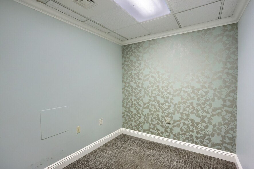 More Photos Of 744 Shenango Rd, Beaver Falls Medical For Lease