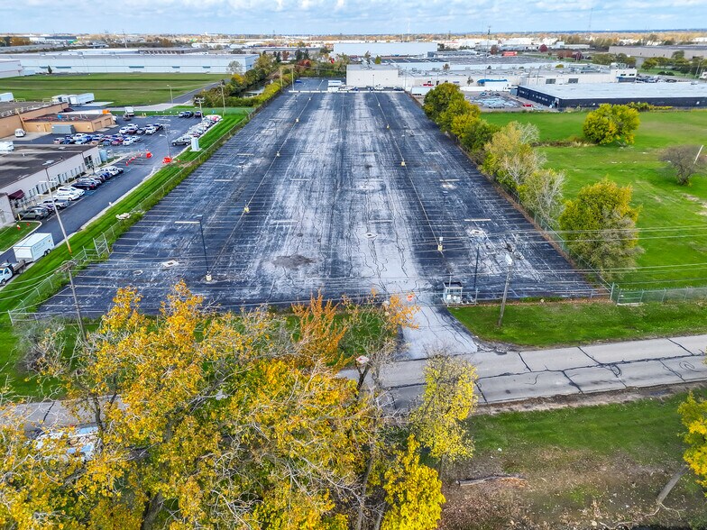 More Photos Of 255 Phillipi Rd, Columbus Land For Lease