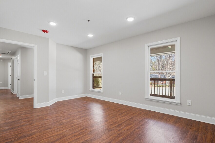 More Photos Of 2239 Scenic Dr, Snellville Office For Sale