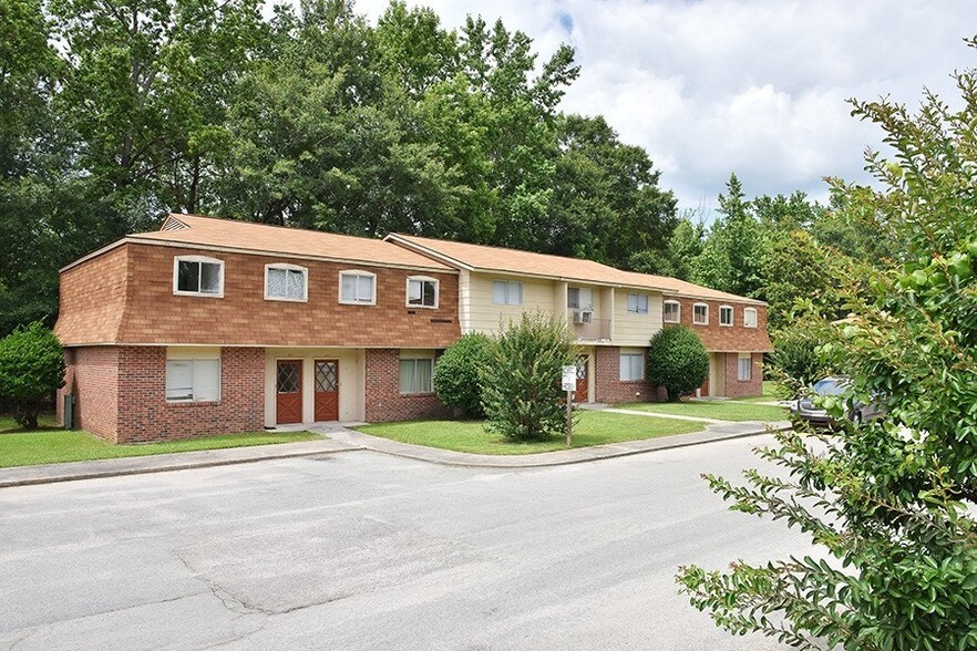 More Photos Of 901 Corona Dr, Orangeburg Apartments For Sale