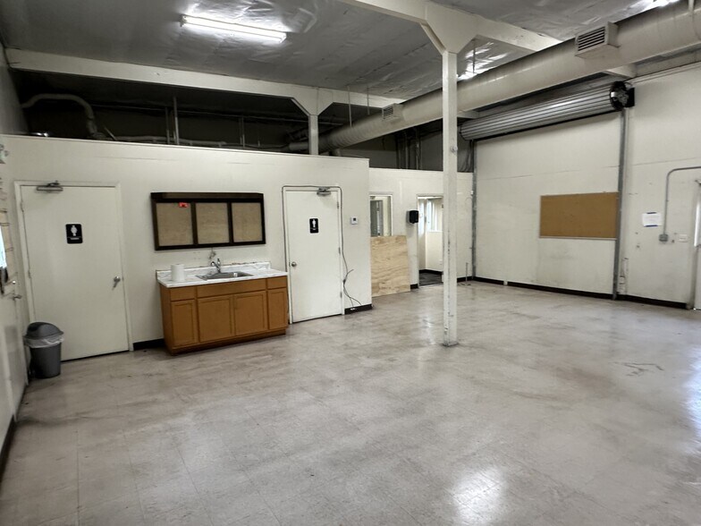 More Photos Of 1535 S 10th St, San Jose Warehouse For Lease