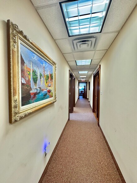 More Photos Of 4435 Austin Blvd, Island Park Office Residential For Sale