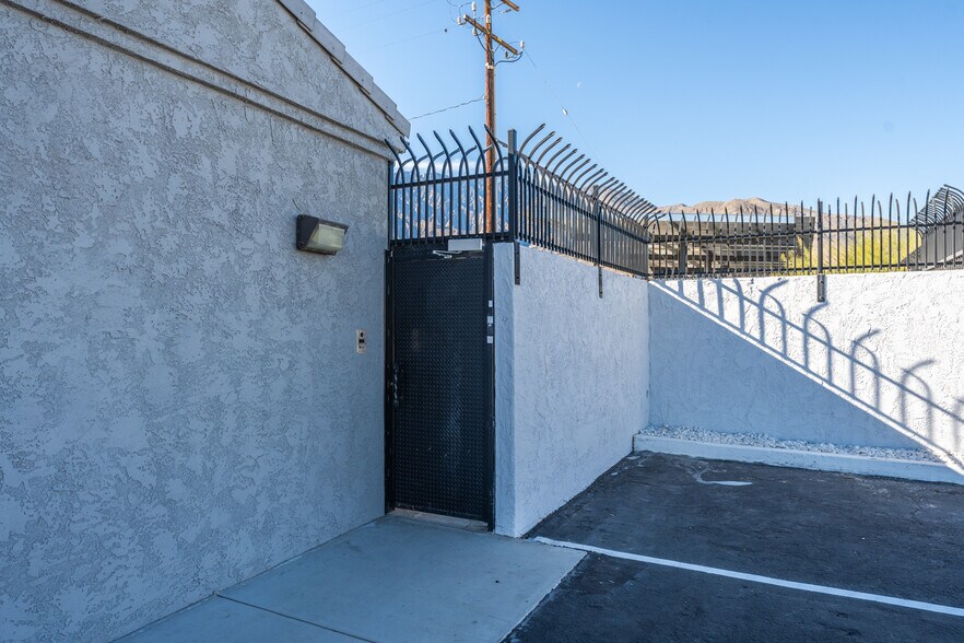 More Photos Of 3535 N Anza Rd, Palm Springs Warehouse For Lease