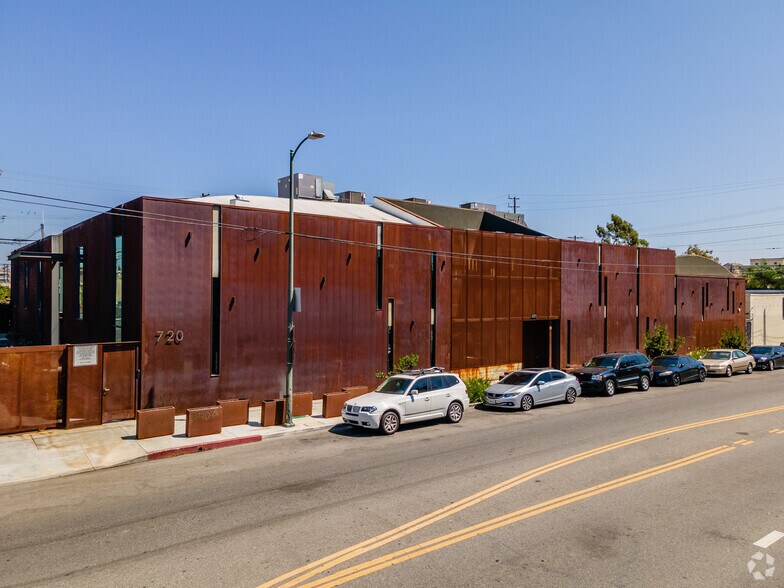 Primary Photo Of 706-720 N Cahuenga Blvd, Los Angeles Loft Creative Space For Lease
