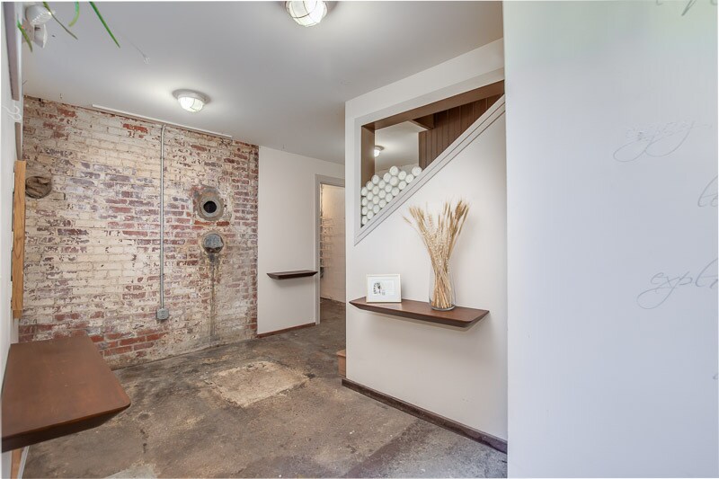 More Photos Of 1220 Gallatin Ave, Nashville Storefront Retail Office For Sale