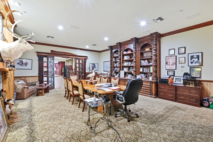 More Photos Of 4351 NE 12th Ter, Oakland Park Restaurant For Sale