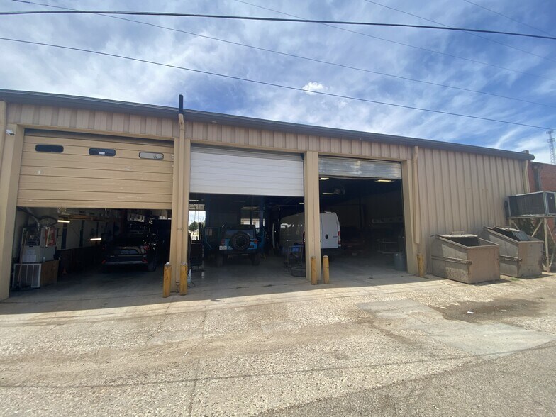More Photos Of 1915 Texas Ave, Lubbock Warehouse For Sale