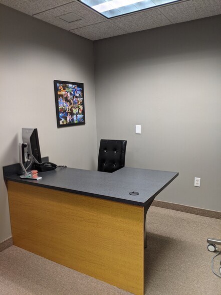 More Photos Of 800 Ayrault Rd, Fairport Medical For Lease