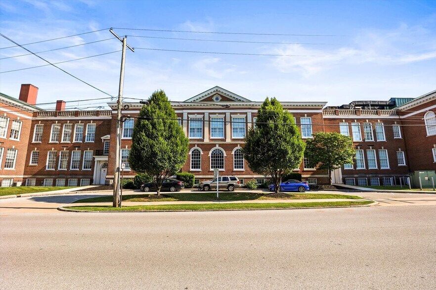 More Photos Of 195 Stock St, Hanover Medical For Sale