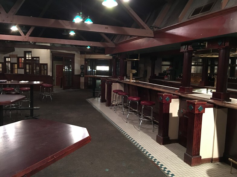 More Photos Of 1701 Hwy 93 S, Kalispell Hotel For Sale