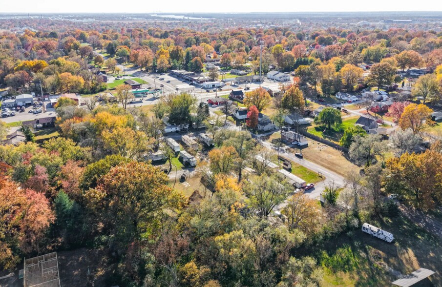 More Photos Of 3 Fern Ln, East Alton Manufactured Housing Mobile Home Park For Sale
