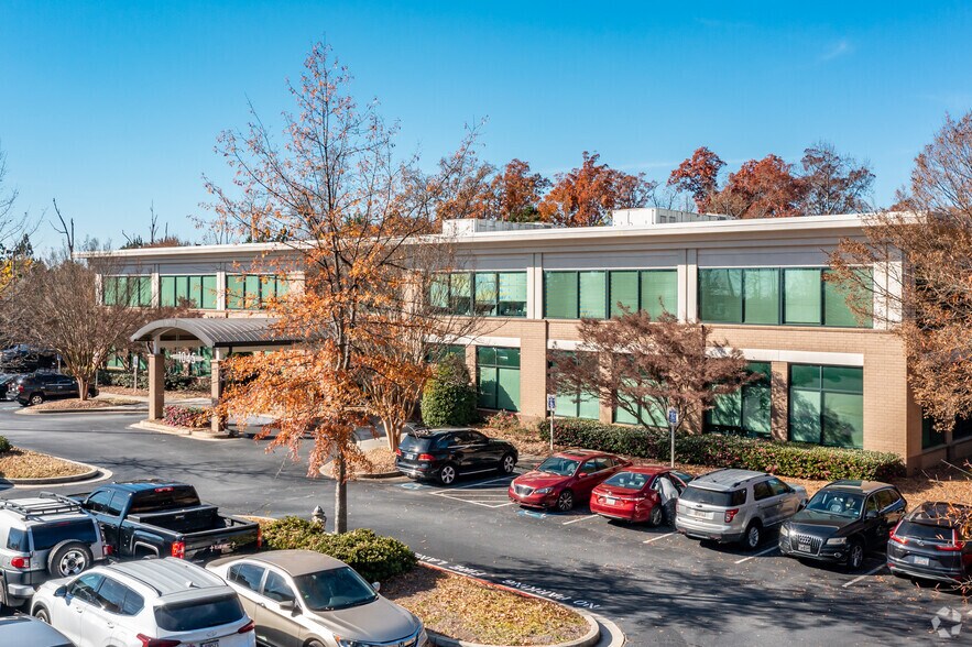 More Photos Of 1035 Southcrest Dr, Stockbridge Unknown For Lease