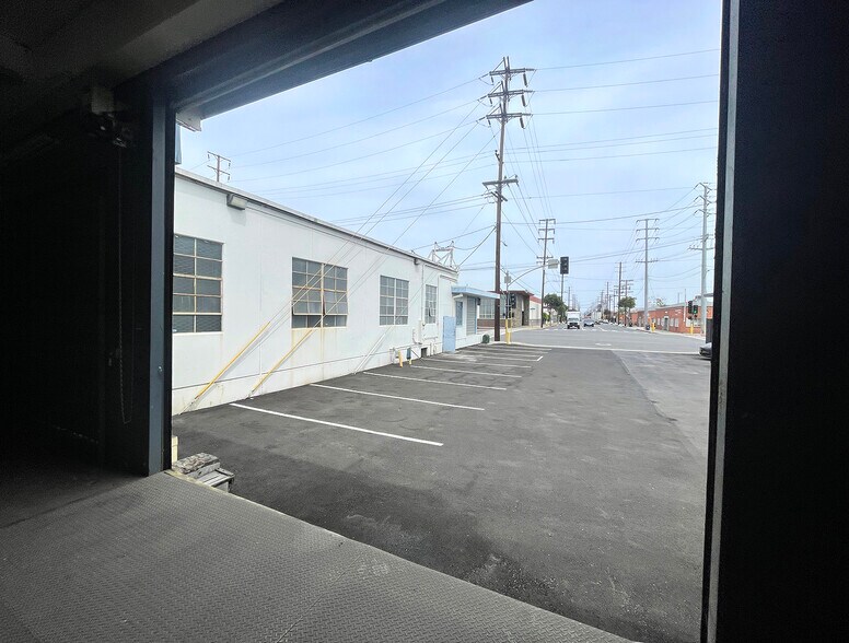 More Photos Of 4651 Pacific Blvd, Vernon Manufacturing For Sale