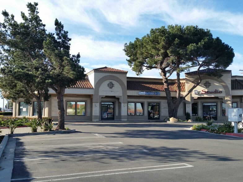 More Photos Of 2125 S Broadway, Santa Maria Storefront For Lease