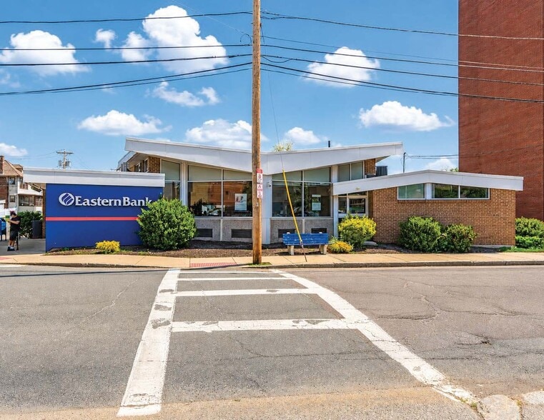 Primary Photo Of 34 Chapman St, Quincy Bank For Lease