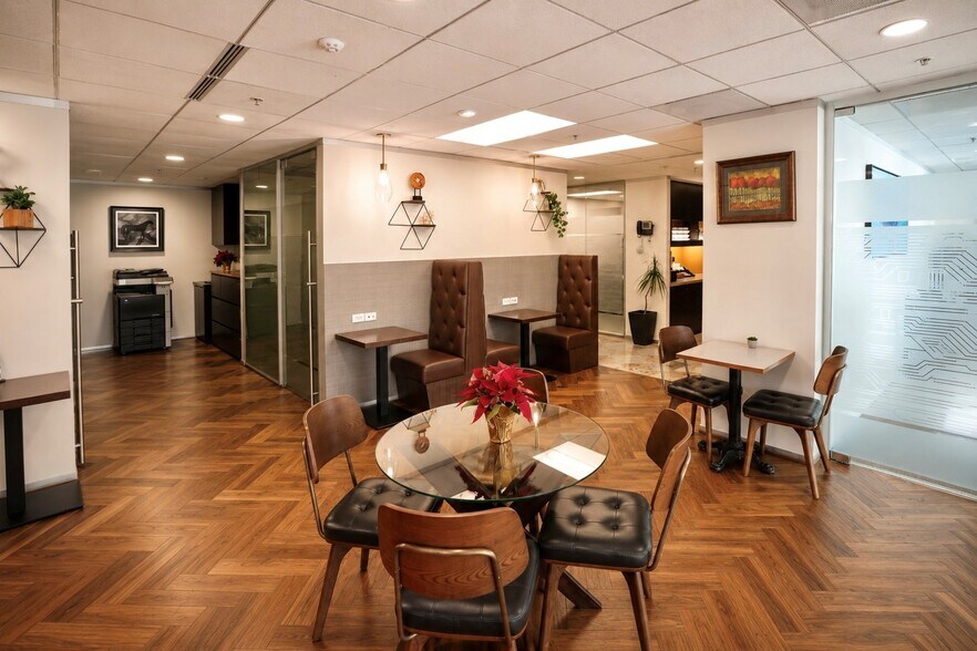 More Photos Of 1717 Pennsylvania Ave NW, Washington Coworking Space