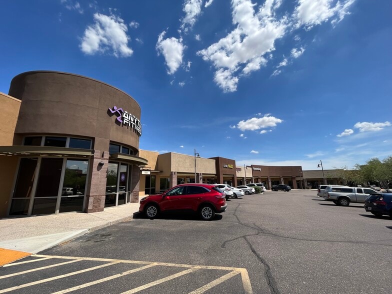 More Photos Of 42407 N Vision Way, Anthem Freestanding For Lease