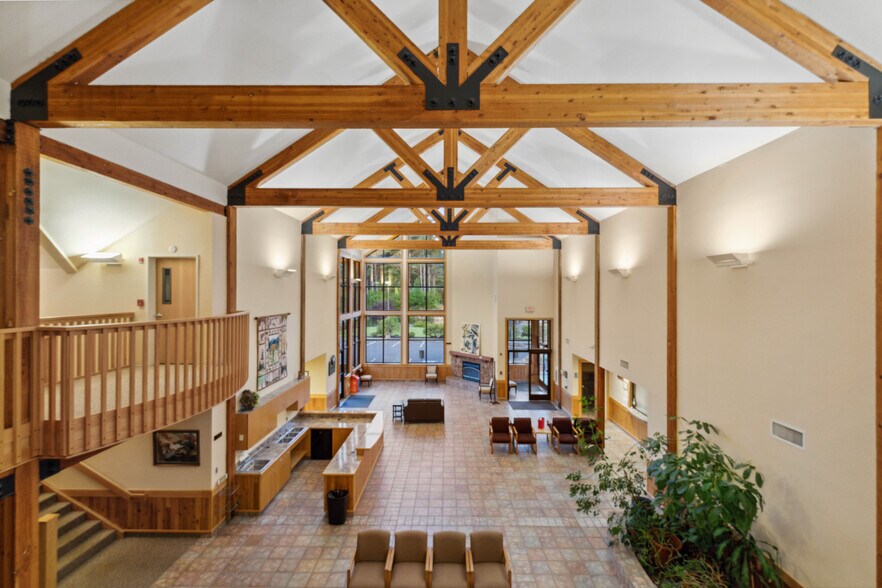 More Photos Of 1963 Thompson Rd, Coos Bay Hospital For Lease