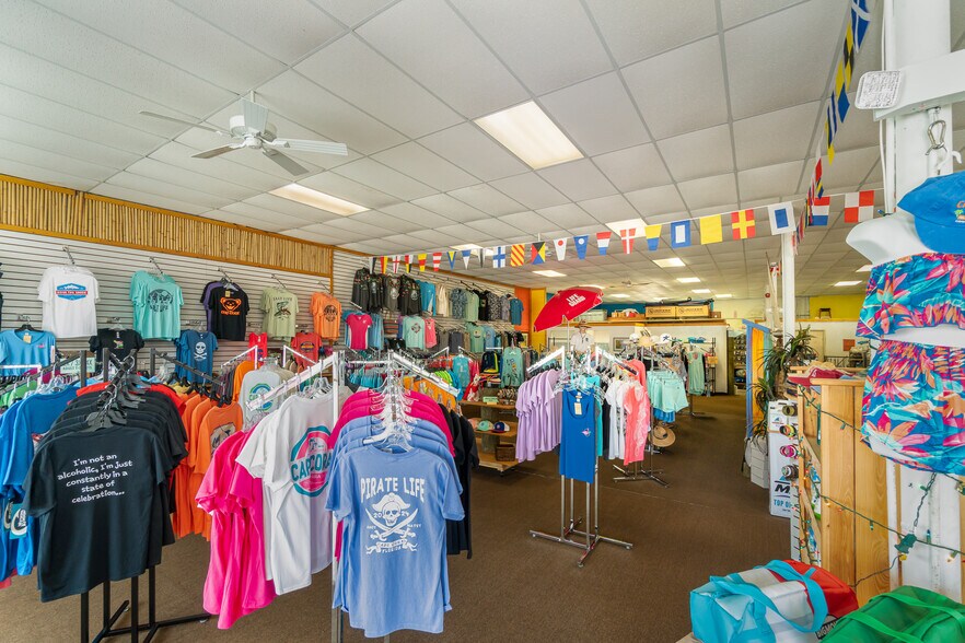 More Photos Of 1220 Lafayette St, Cape Coral Freestanding For Lease