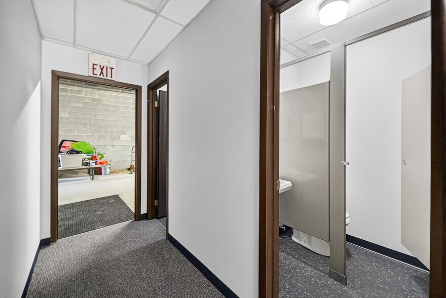 More Photos Of 7027 Spinach Dr, Mentor Warehouse For Sale