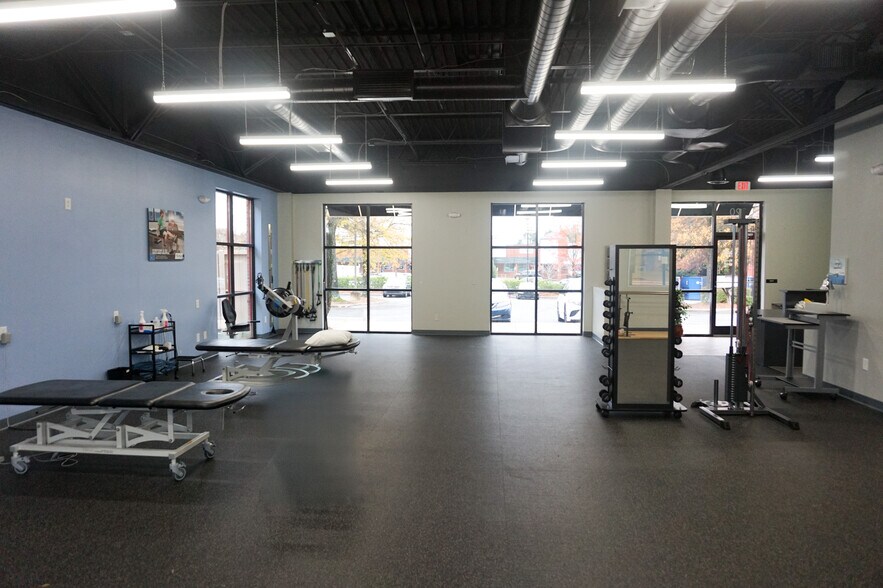 More Photos Of 19722-19732 One Norman Blvd, Cornelius Storefront For Lease