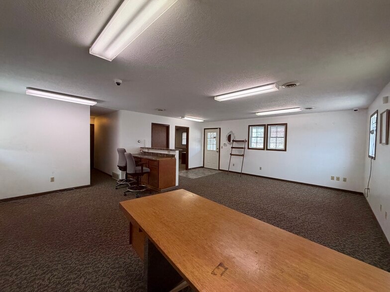 More Photos Of 730 W 21st St, South Sioux City Self Storage For Lease