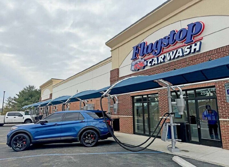Primary Photo Of 2584 Farmville Rd, Farmville Carwash For Sale