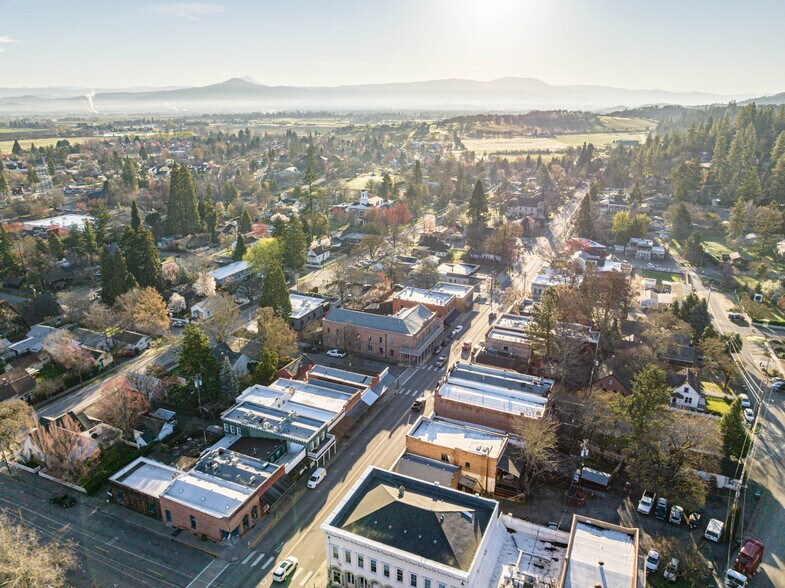 More Photos Of 205 E California St, Jacksonville General Retail For Sale