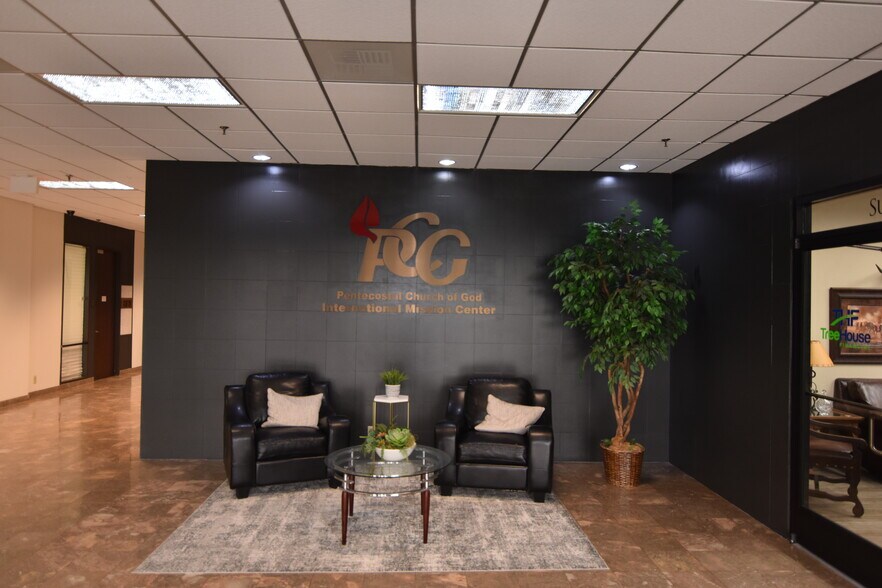 More Photos Of 2701 Brown Trl, Bedford Office For Lease