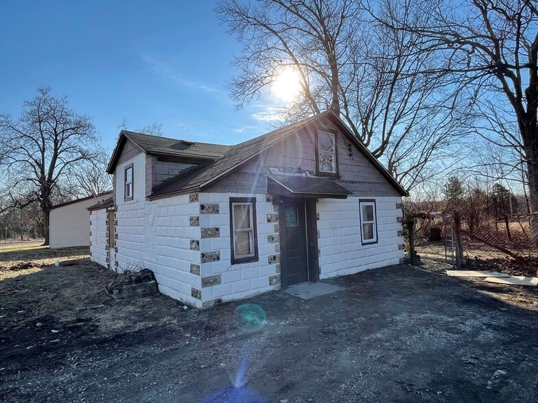 More Photos Of 2902 Clay St, De Soto Manufactured Housing Mobile Home Park For Sale