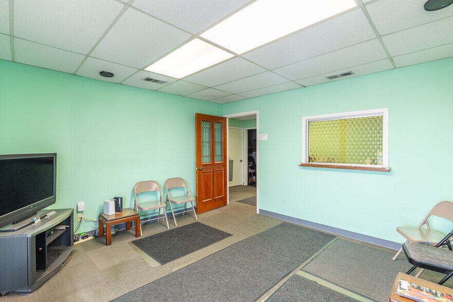 More Photos Of 2205 Clinton Dr, Galena Park Medical For Lease