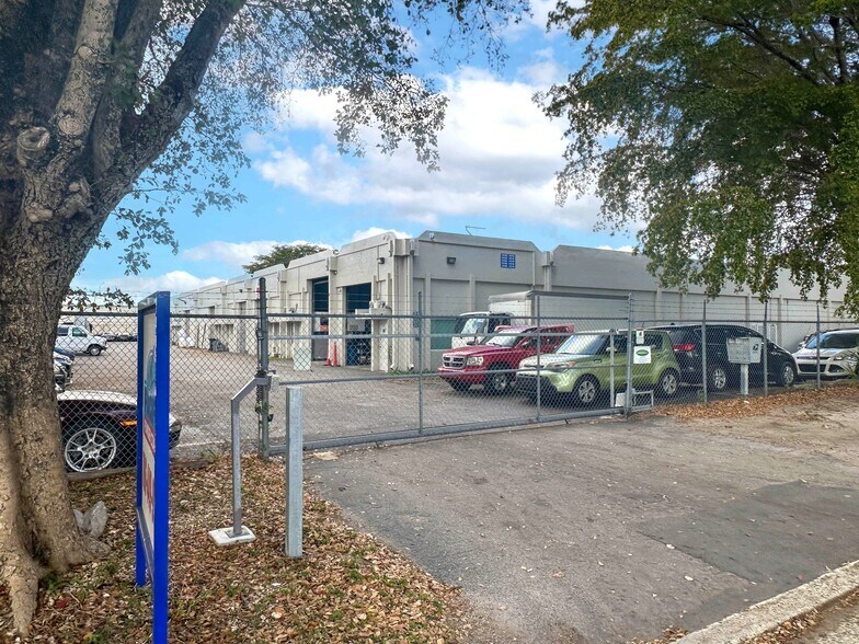 More Photos Of 14080-14118 SW 139th Ct, Miami Light Manufacturing For Sale