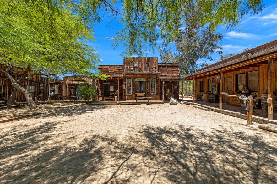 More Photos Of 14505 Yerxa Rd, Desert Hot Springs Hotel For Sale