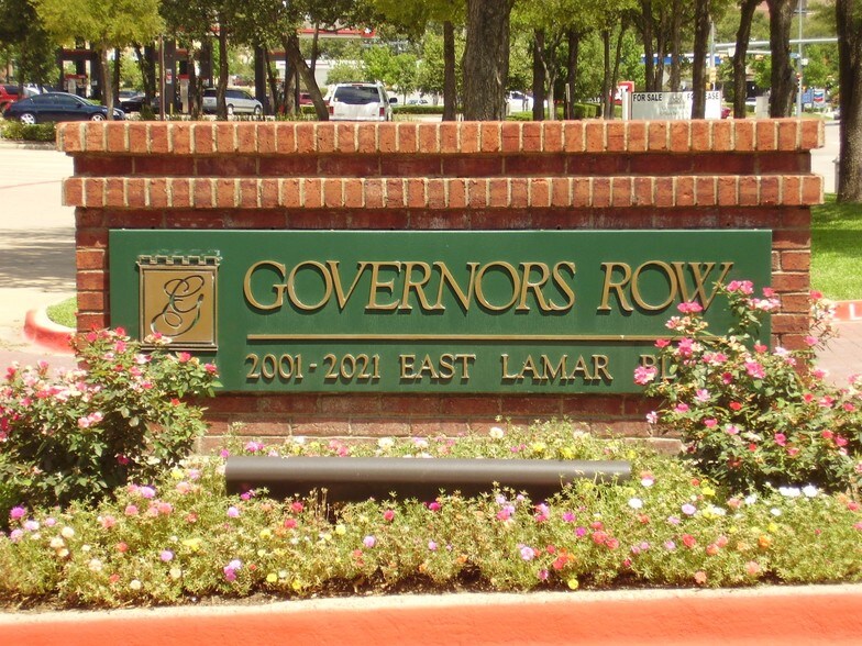 More Photos Of 2017 E Lamar Blvd, Arlington Medical For Lease