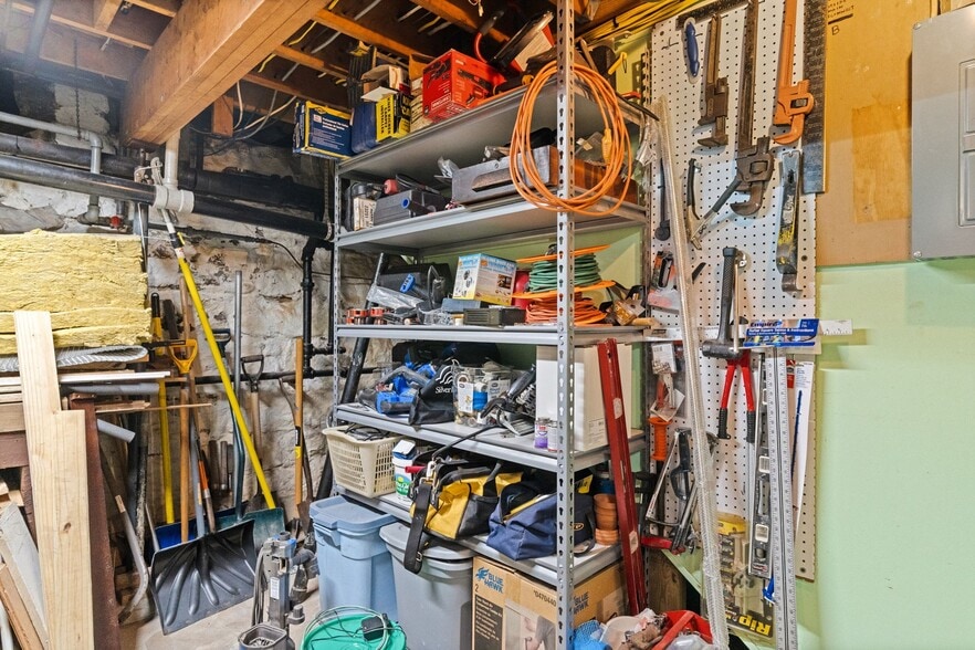 More Photos Of 23-25 Race St, Jim Thorpe Hospitality For Sale