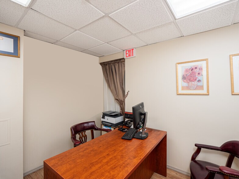 More Photos Of 184-188 E 70th St, New York Apartments For Sale