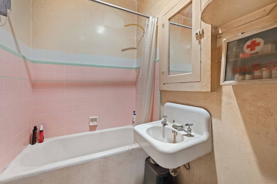 More Photos Of 3616 W Washington Blvd, Los Angeles Apartments For Sale