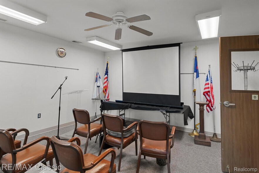 More Photos Of 26701 Joy Rd, Dearborn Heights Religious Facility For Sale