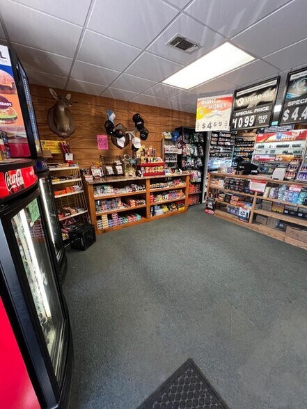More Photos Of 2121 Batesville Blvd, Southside Restaurant For Sale