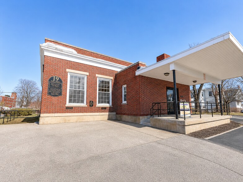 More Photos Of 19-23 Park St, Stoughton Office For Lease