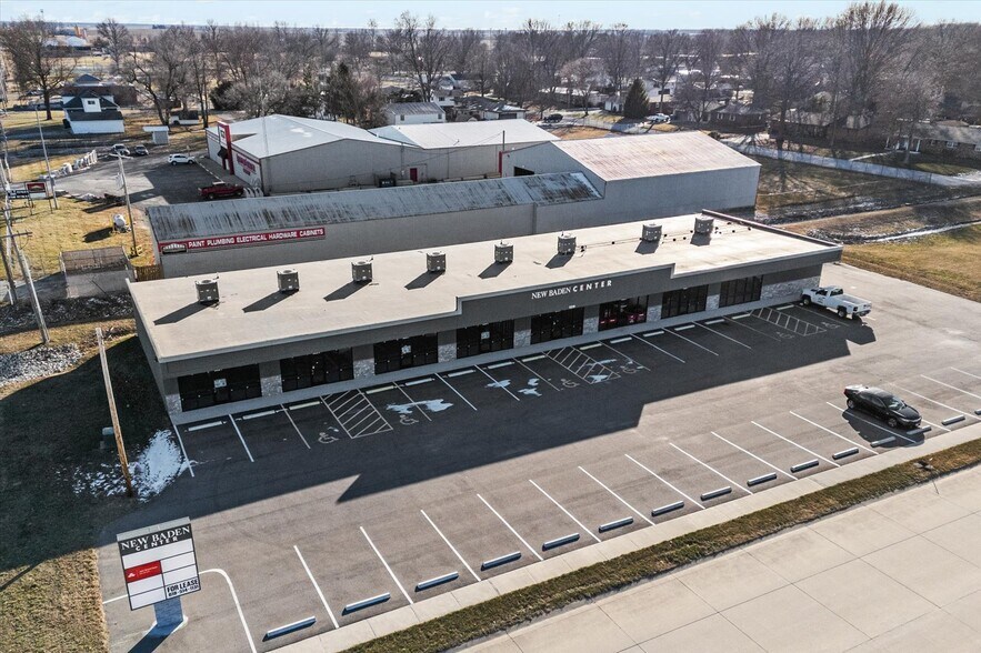 More Photos Of 1219 E Cedar St, New Baden Storefront Retail Office For Sale