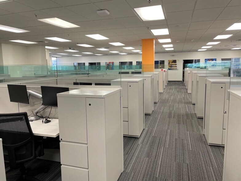 More Photos Of 880 W Commerce Rd, New Orleans Office For Lease